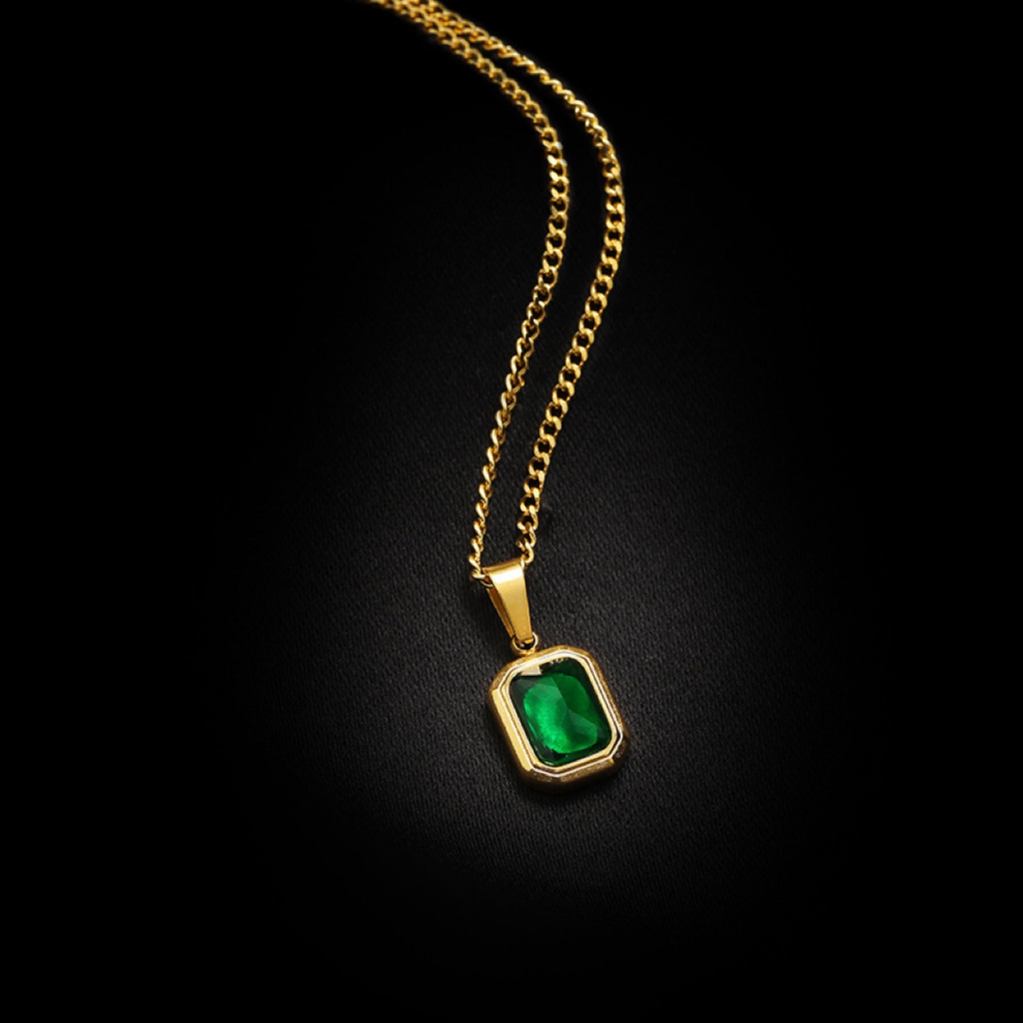 FRENCH EMERALD LUXURY PENDANT - GOLD